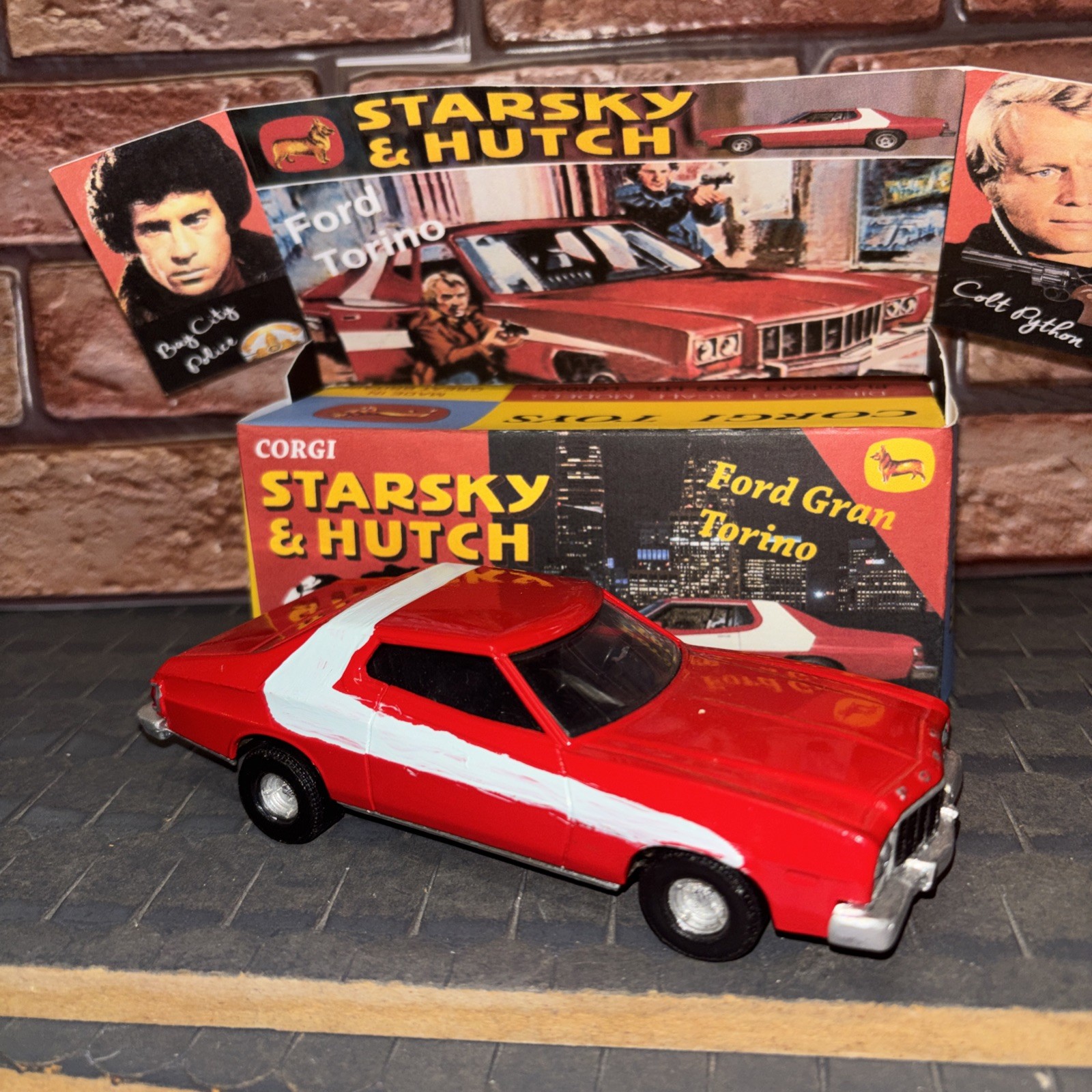 Corgi 292, Starsky/Hutch Torino - Free Price Guide & Review