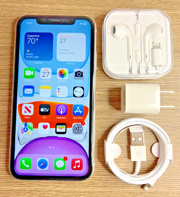 Apple iPhone 11 - 64GB - White (Factory Unlocked) - Good Condition