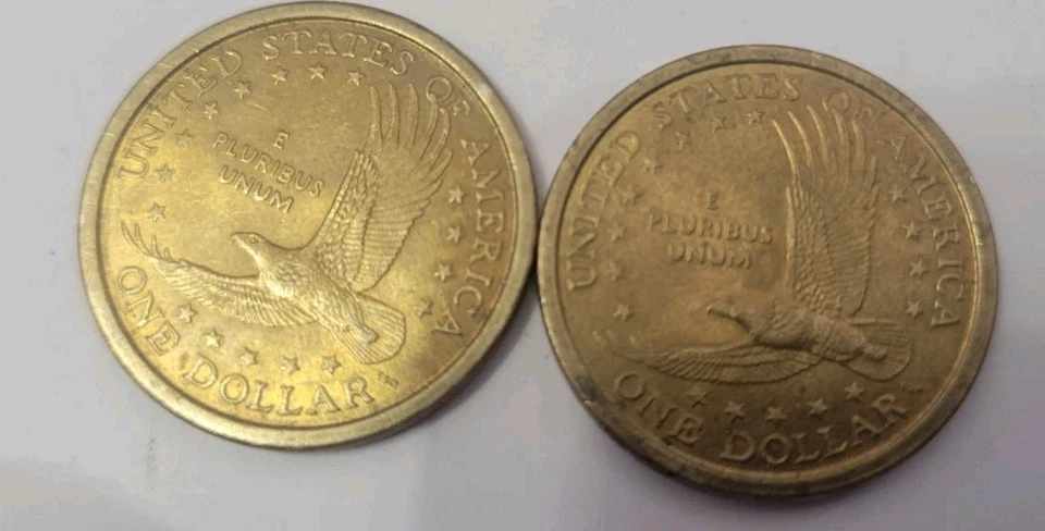 2000 P Sacagawea One Dollar Coins US Liberty - Gold Color - Image 4 of 4