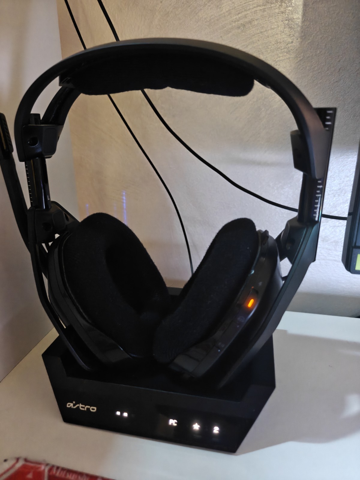 Astro A50 cuffie gaming sovrauricolari nere con microfono boom e base/dock