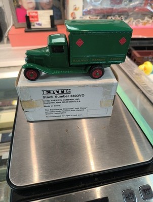 Ertl 1/43 Scale 1930 Chevrolet Delivery Truck Railway Express