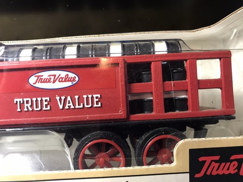 1925 KENWORTH TRUE VALUE STAKE TRUCK NIB 1/34 ERTL BANK W/Key RARE HTF - Picture 9 of 9
