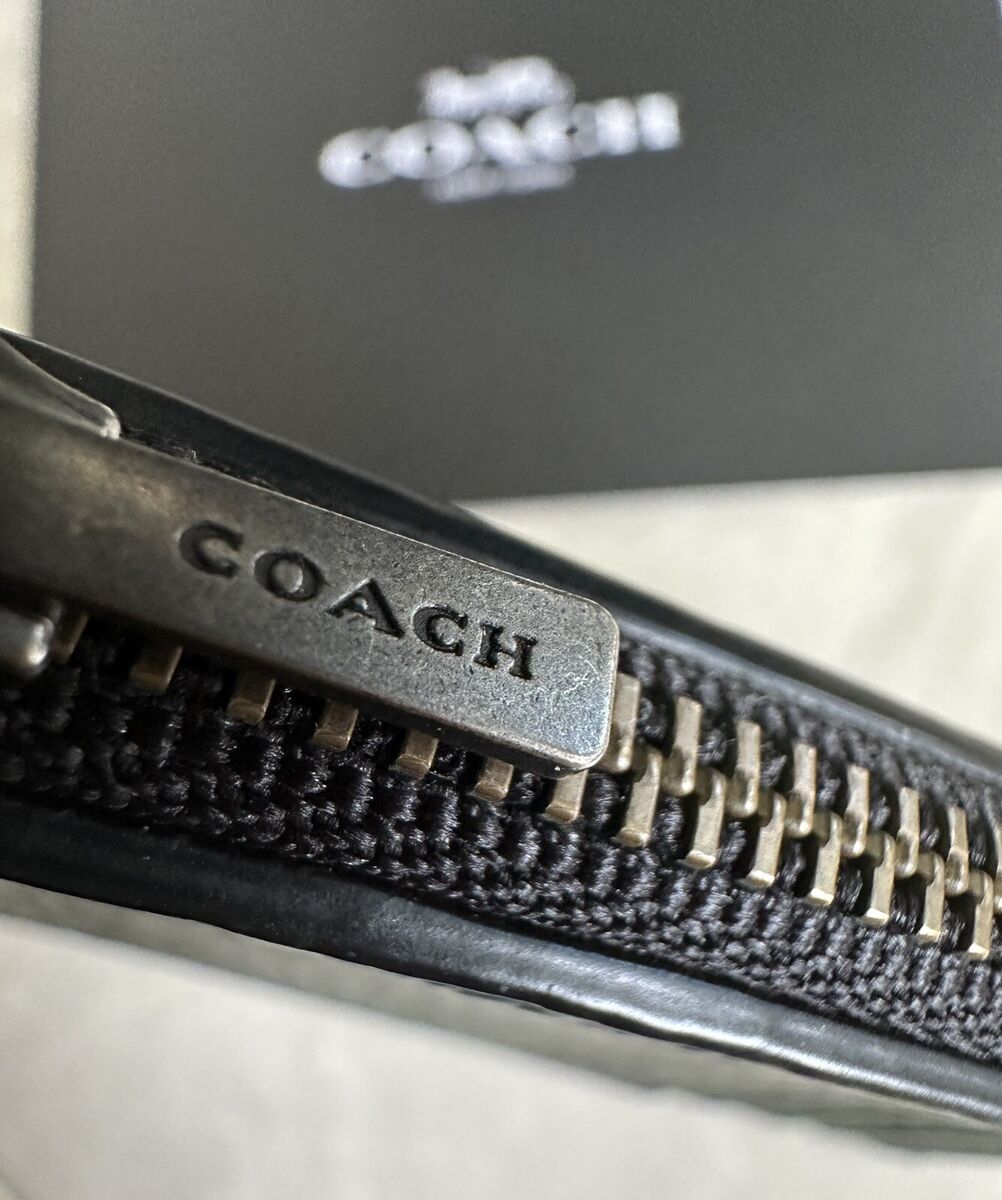 COACH WILD BEAST RIVET GREEN/BLACK CAMO ZIP CARD CASE 38666 COACH WILD BEAST RIVET GREEN/BLACK CAMO ZIP CARD CASE 38666