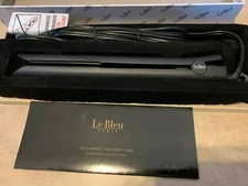 Le Bleu Paris Titanium Styling Hair Straightener Flat Iron NEW in Box 