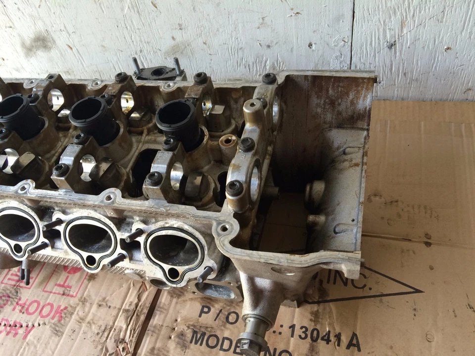 BMW OEM E60 E63 M5 M6 06-10 MOTOR V10 S85 CULATA BANCO LADO CONDUCTOR IZQUIERDO 2 Foto 3 de 4