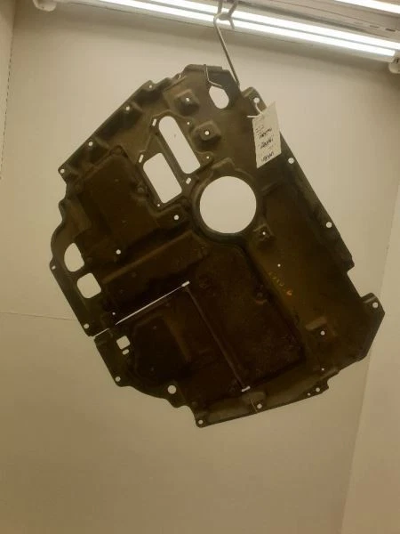 Protetor contra respingos de motor 11 12 13 Lexus CT200H - Imagem 2 de 4