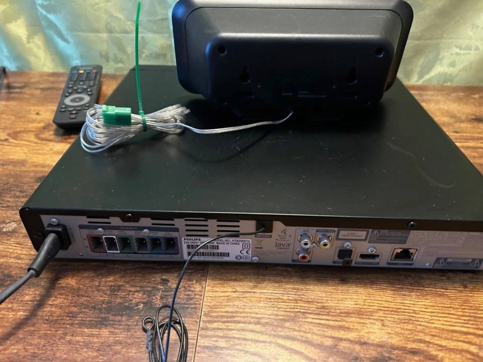 Philips HTB3560G/12 5.1 Heimkino-Systeme (CD und DVD) + Lan Zugang - Bild 3 von 4