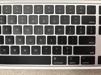 Apple - Magic Keyboard Touch ID and Numeric Keypad LIGHTNING PORT