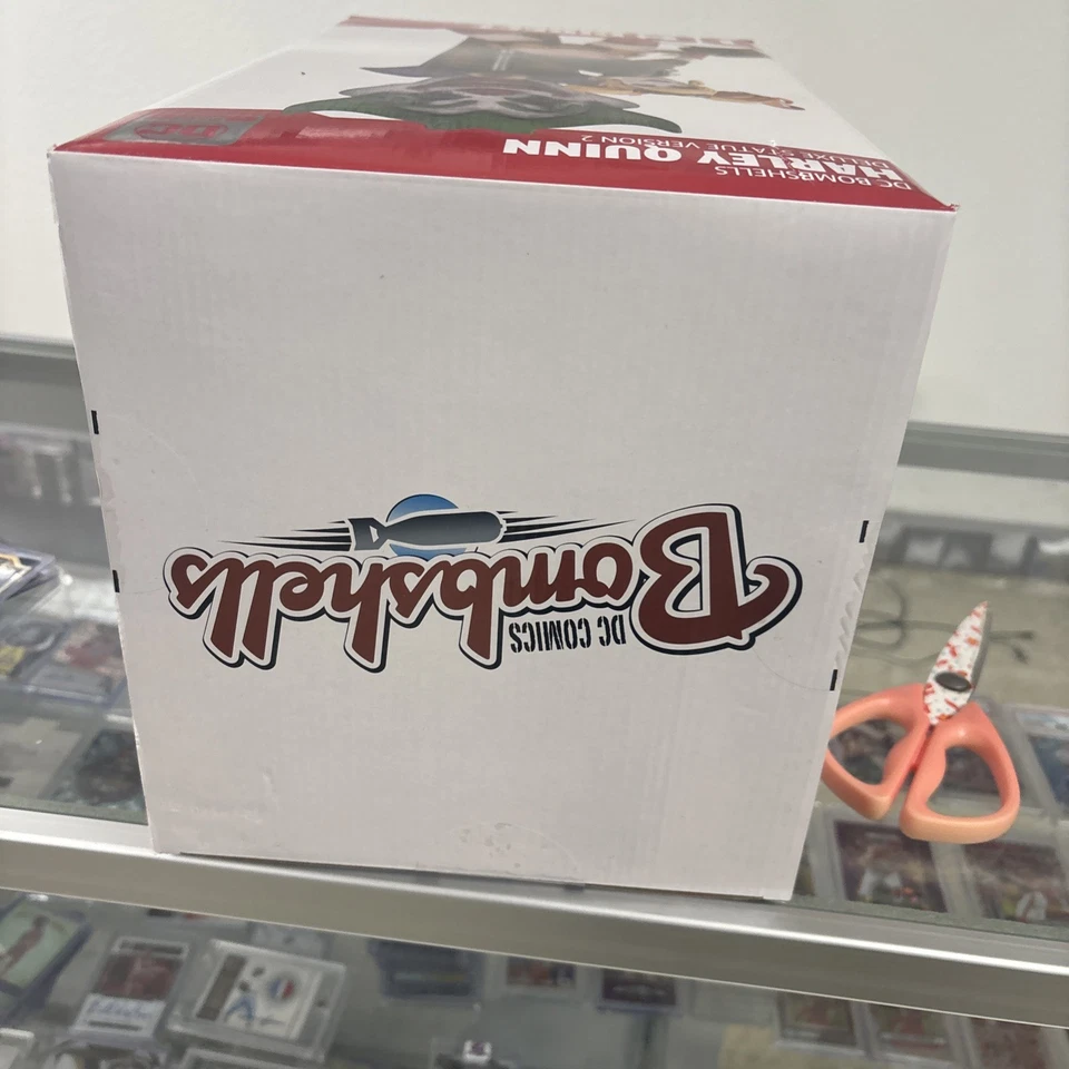 Cómic DC Bombshells Harley Quinn versión de lujo 2 estatua de resina DC Comics Foto 3 de 4