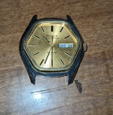 Vintage Bulova Accutron 1977 Hexagon shape Day/Date Men's Watch Rare PARTS