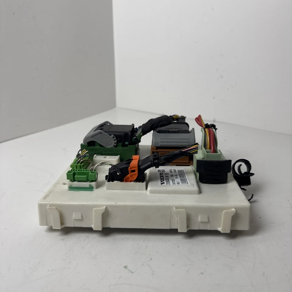 Volvo S90 2017 carrocería módulo de control informático unidad BCM 31394392 OEM Foto 3 de 4