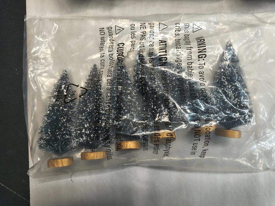 Lionel Merry Christmas Charlie Brown O-Gauge Steam Train Set Model 6-30193- RARE - Image 4 of 4