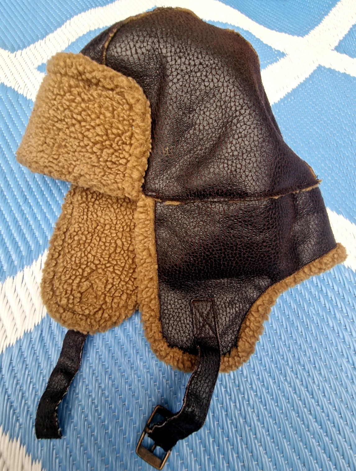 Marks & Spencer ' Trapper Flying Hat Brown ' Aviator Sheepskin Extra Large ***
Opens in a new window