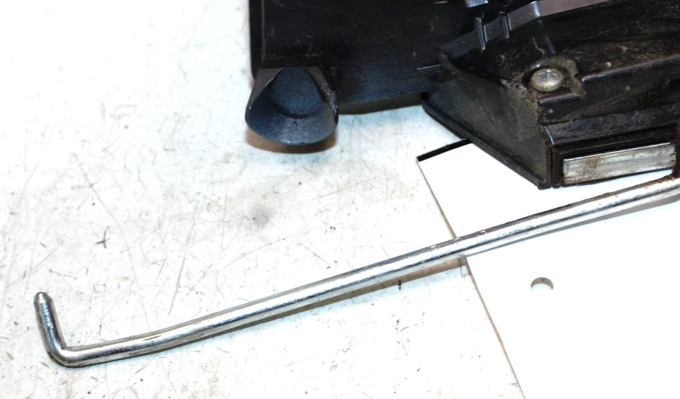 2019 Subaru Crosstrek Pass Right Front Door Latch Actuator 2 Wire OEM 61032FL082 - Image 4 of 4