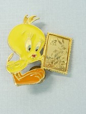Vintage 1997 Looney Tunes Stamp Collection Tweety Bird Pin Made in USA