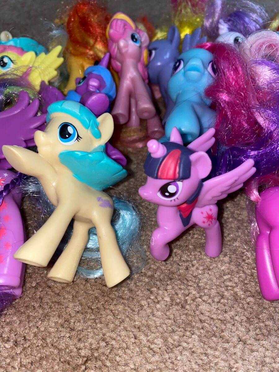 Collectible LOT OF 16 Small My Little Pony Little Ponies Figures