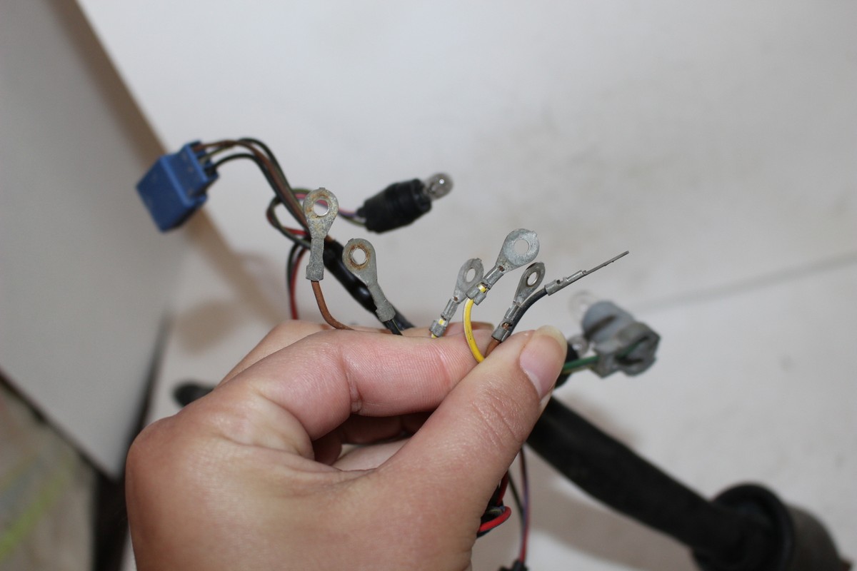 KAWASAKI ZX1000 GAUGE METER INDICATOR PILOT SOCKET WIRE HARNESS