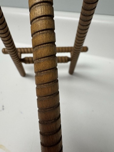 Vintage Retro Natural Wood Corkscrew Picture Easel, 8.75" Tall - Picture 8 of 9
