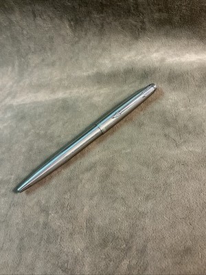 Vintage Parker brand arrow clip spun aluminum ballpoint pen case/Shell