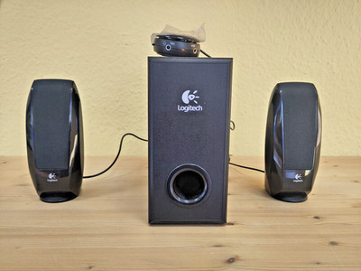 Logitech Speaker System S-220 2.1