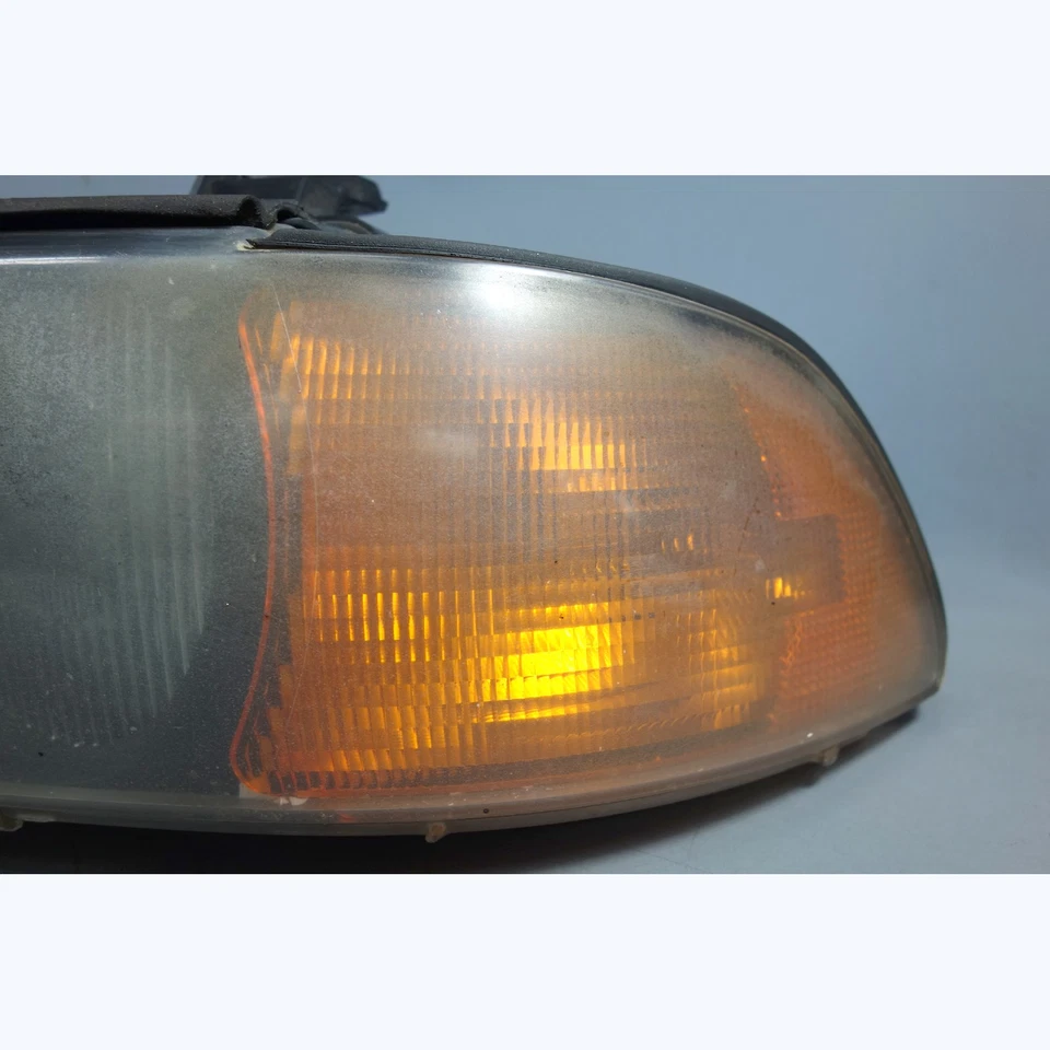 Lámpara de faros de xenón izquierda de fábrica Hella OEM BMW E39 1999-2000 dañada serie 5 Foto 2 de 4