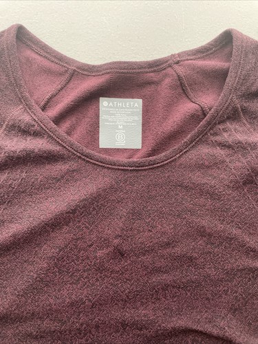 ATHLETA Tee Top Size M Medium Nylon Plum Heather Cabernet Ruched Sides - Picture 3 of 6