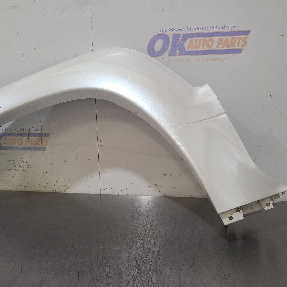 08 2008 LEXUS GX470 FENDER FLARE MOULDING WHITE LEFT DRIVER - Image 4 of 4