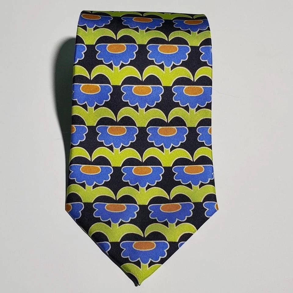 Gucci 100% Seda Hecho en Italia Negro con Floral Azul y Verde Foto 2 de 4