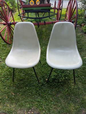 Herman Miller Eames White Shell Chairs, Vintage 1950s 