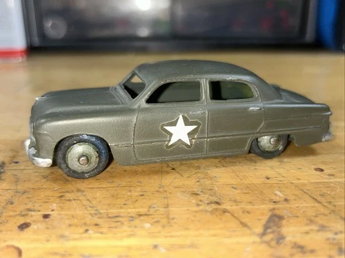 Vintage  Dinky Army Ford Sedan 1/43 Scale