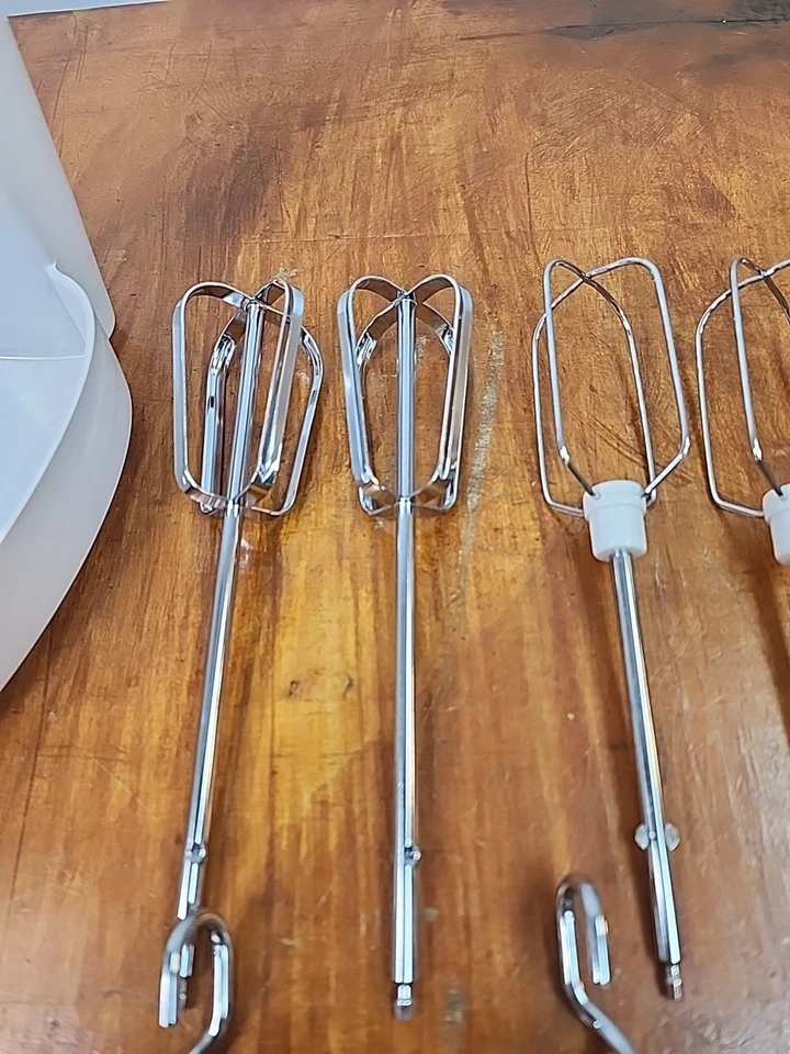 Philips Mezclador de Mano 5 Velocidades HR 1457 Blanco 160W con Batidores y Base Probado Funciona Foto 3 de 4