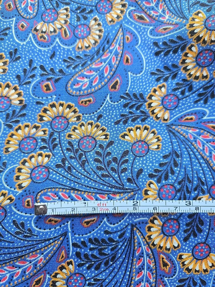 VTG Quilting Fabric 43" X 33" Cotton Blue Floral Paisley Sewing - Image 3 of 4