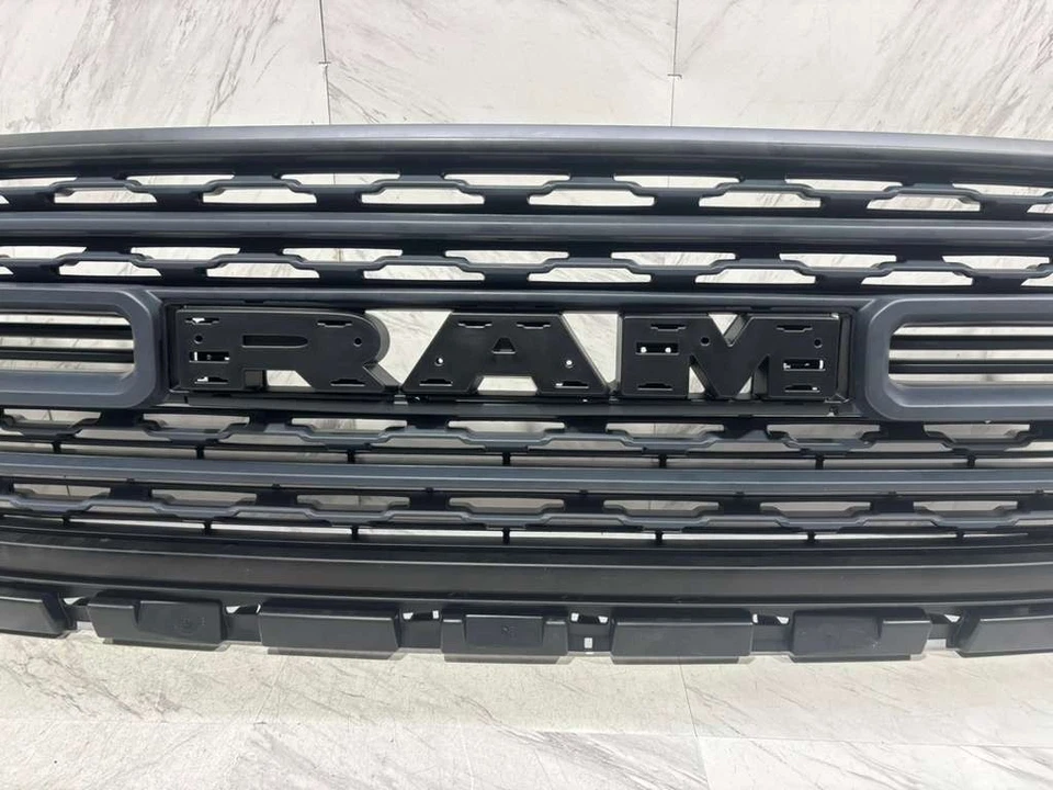 2019-2024 DODGE RAM 1500 GRILLE ASSEMBLY OEM FRONT CENTER GRILL 6JU73TRMAH - Image 3 of 4