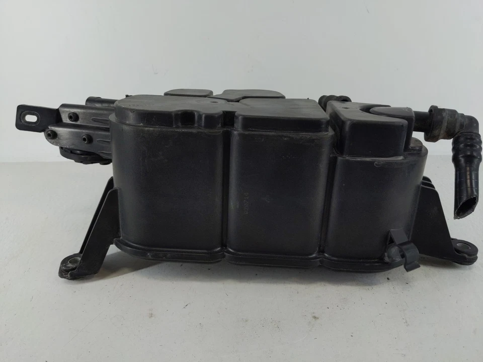 Audi Q5 2015 bote de carbón de vapor de combustible RGHC9 Foto 2 de 4