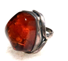 VINTAGE GORGEOUS STERLING SILVER BALTIC AMBER HUGE RING  SIZE: 8.25