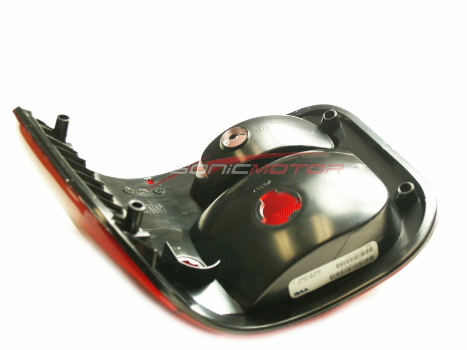 适用于 1996 - 2003 道奇 Ram 2500 Van Driver 侧尾灯尾灯 LH — 第 4/4 张图片