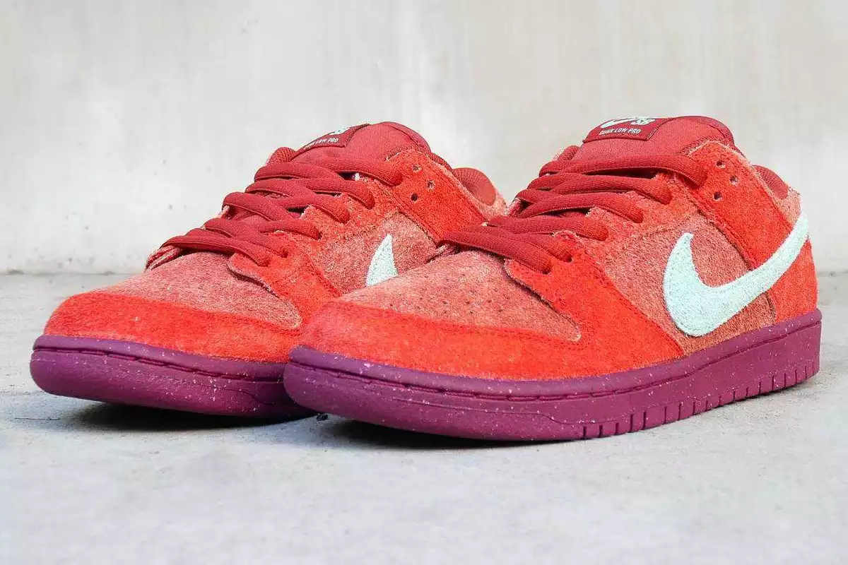 Nike SB Dunk Low Pro PRM Mystic Red and Rosewood DV5429-601 US6 - 12 Men