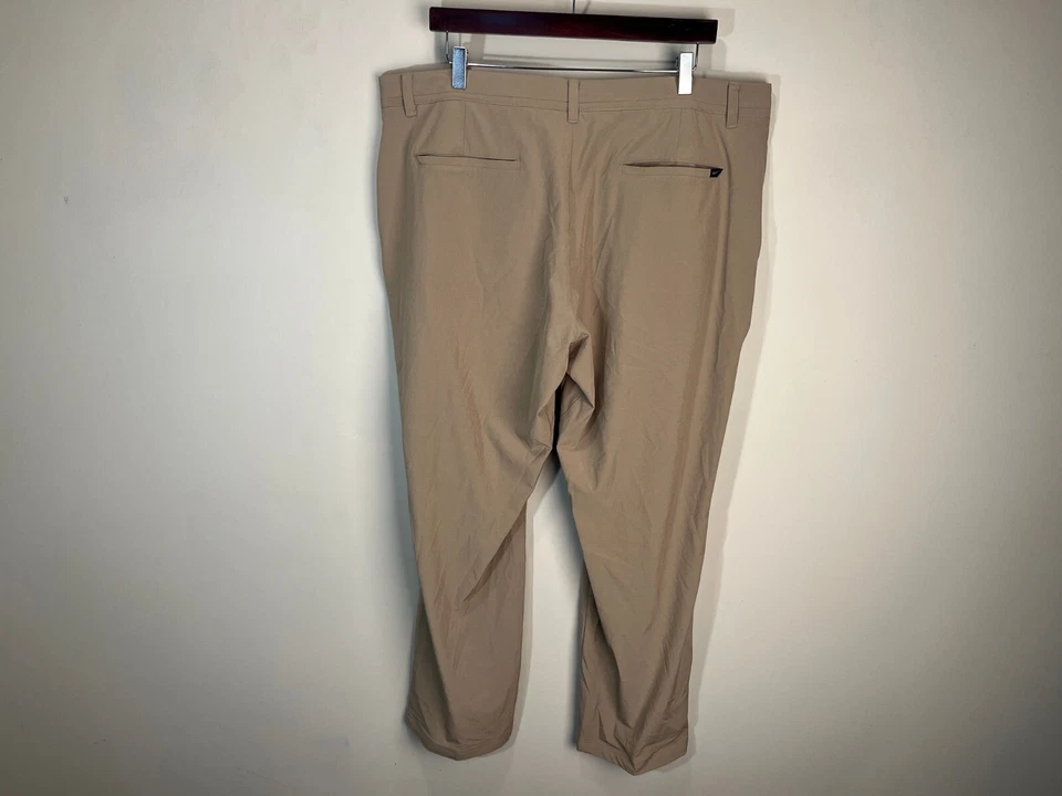 Pantalones Nike Golf Para Hombre Tostado Sólido Caqui Rendimiento Ajuste Estándar 40 x 30 Usados en Excelente Condición Foto 2 de 4