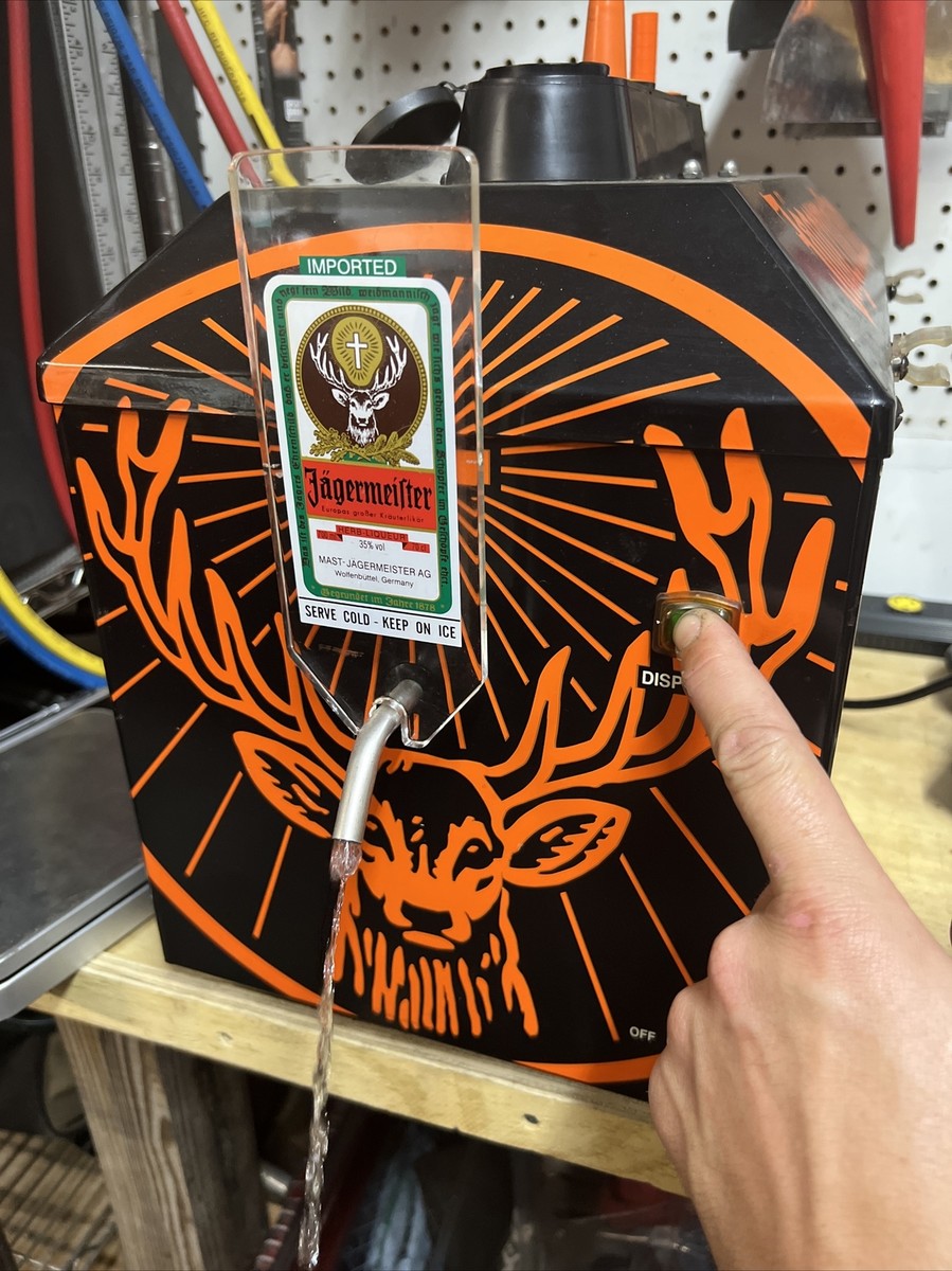 Jägermeister タップマシン 大型３本 Jagermeister Tap Machine Model J99. Three Bottle Shot
