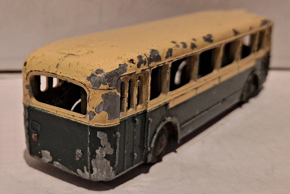 2320. DINKY FRANCE NO. 29D AUTOBUS PARISIENNE SOMUA PANHARD anni’50 - Immagine 3 di 4