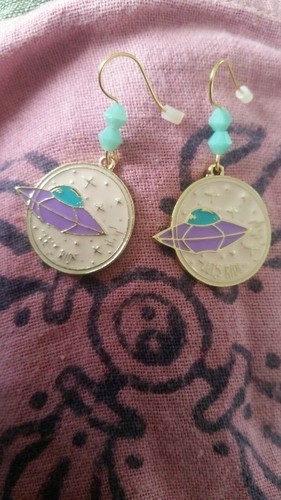 Ufo earrings aliens cute pastel pink purple gold i want to believe - Picture 8 of 8