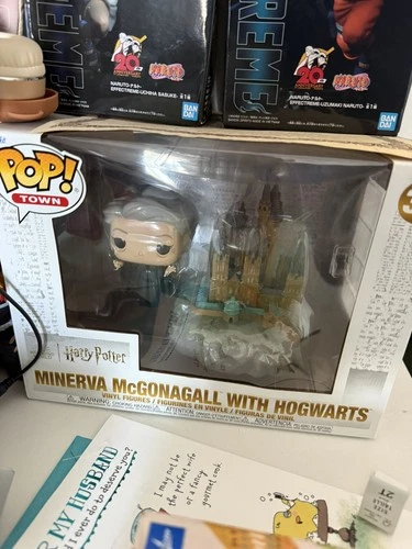 Funko Pop! Town: Harry Potter - Minerva McGonagall with Hogwarts #33