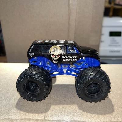 Monster Jam Bounty Hunter 1:64 Double Down Showdown Black Rims Scuffs On Hood