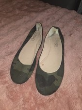 Girls Shoes