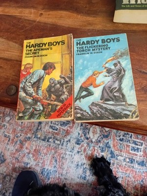Franklin W. Dixon Hardy Boys ×2 The Apeman's Secret And The Flickering Torch VGC