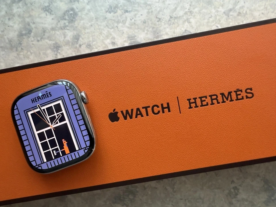 Apple Watch Hermès Series 10 / 46mm Silver Titanium / GPS & Cellular / GENUINE! - Image 2 of 4