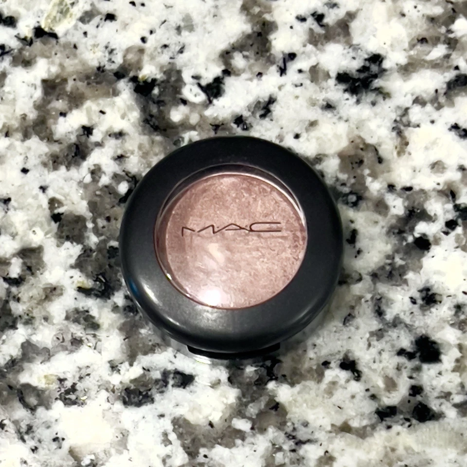 MAC Cosmetics Jete Eyeshadow - Image 3 of 4