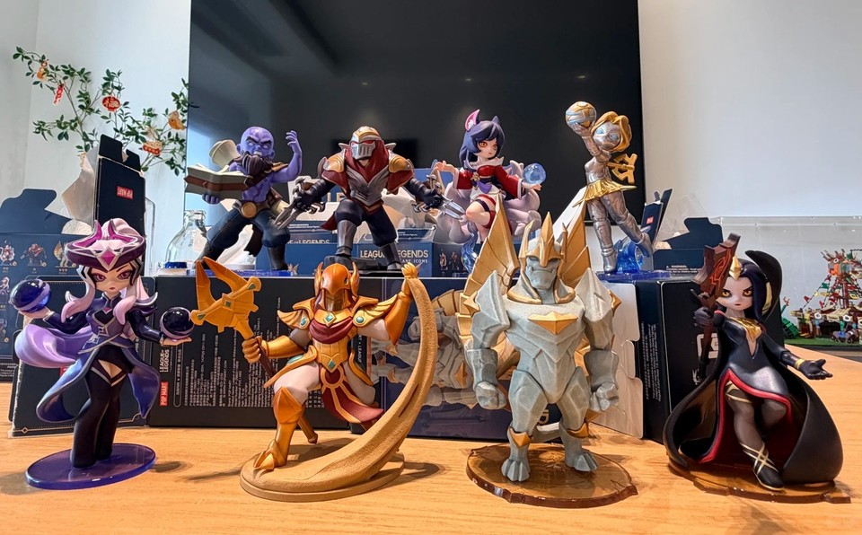 Authentic League Of Legends Midlane Icons Series Blind Box Confirmed Figurine
