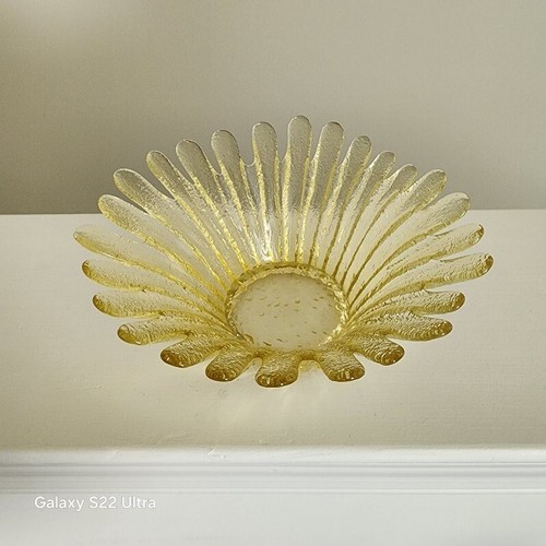 Beautiful Blenko 847S Small 7" x 3" Champagne Handcrafted Daisy Glass Bowl - Picture 2 of 11