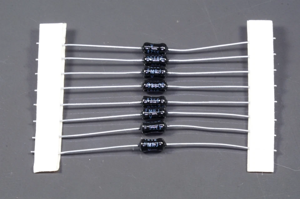 RNR55C1212FM Vamistor Metal Film Resistor 12.1K Ohm 1/8W 1% Axial NOS - Image 2 of 2